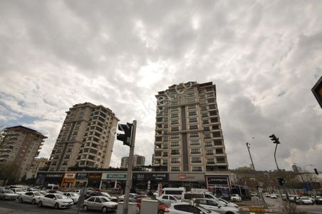 Coldwell Banker'dan Cevheri Rezidansda Kiralık 5+1 Daire