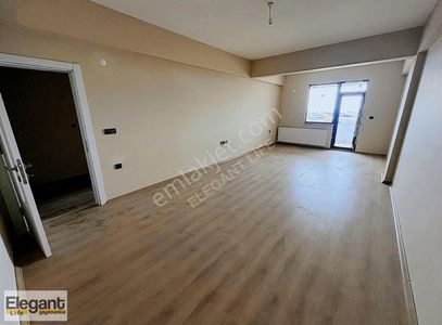 Akay Rezidans'ta Deniz Manzaralı 3+1 Kiralık Daire Elegant'ta