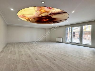 Nes Yapıdan Lüx Dekorlu Geniş Ailelere Uygun Satılık Daire!!