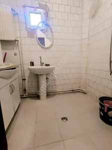 Anadolu'dan Ş.hasan Öztürk Cad Üzeri Belediye Bitişiği 3+1 Kombi