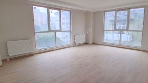 Mertcan'dan Balkonlu Ara Kat Sıfır Ebeveyn Banyolu 3+1 Daire