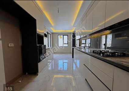 Çetinler'den Şentepe Solda 4+1 Full Yapılı Satılık Daire