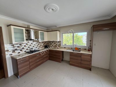 Kent Gayrimenkul'den Hürriyet Mahallesi'nde Kiralık 4+1 Daire