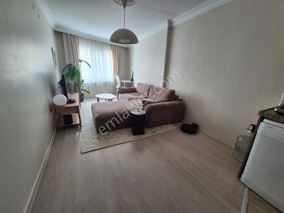 Dikilitaşta Meydana Parka Yakın Ara Kat 2+1 Satılık Daire