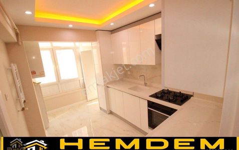 Hemdem Gayrimenkul'den 30 Ağustos'ta Full+full Yapılı Arakatta 3+1 Satılık Daire