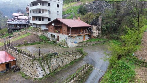 Trabzon Çaykara'da Uzungöl Yolu Üzerinde Kiralık Müstakil Ev
