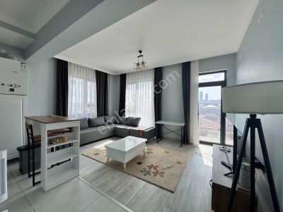 İncekte Eşyalı 1+1 Ara Kat Bulvar Manzaralı Kiralık