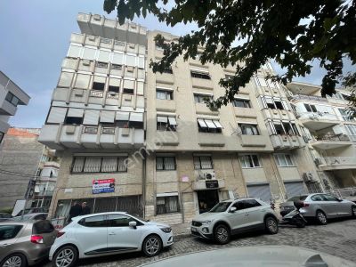 Karşıyaka Aksoy''da Kiralık 4+1 Ferah Bahçe Dubleksi