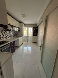 Vatan'da Adnan Kahveci Cadde Üzeri Stad Dibi 1.kat Full Yapı 3+1