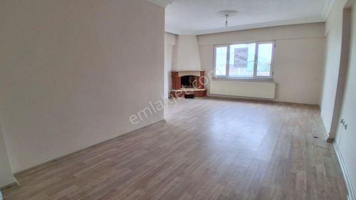 Mertcan'dan Cadde 1dk Metro 5dk Açık Balkonlu 3+1 Daire