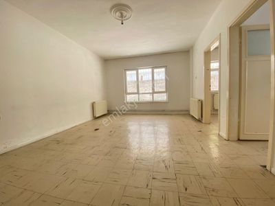 Tuzluçayır'da Natoyolu Yakını Satılık 3+1 Giriş Kat Daire