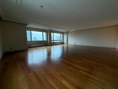 Metrocity'de 302 M2 Satılık 4+1 Daire