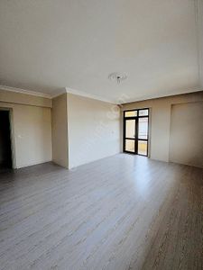 Fetih Caddesi Yakını Asansörlü Kiralık 3+1 Son Kat Geniş Daire