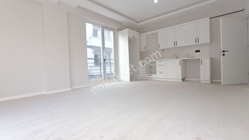 Truva/k.kolpınarda Sıfır Arakat Ulaşıma Yakın 2+1