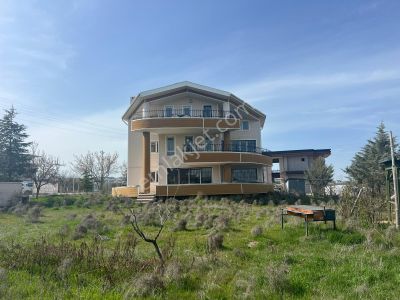 Cb Vizyon Gökhan Koral'dan Müstakil 1500m2 Bahçeli Kiralık Villa