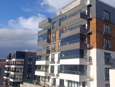 Emlak 72'den Çamlıtepe'de Geniş Ve Ferah 4+1 Satılık Daire