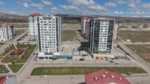 Sivas Merkez Kılavuz Mah. Satılık 4+1 Daire