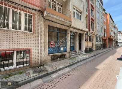 B.paşa Yenidoğan Mah. 190 M2 2 Katlı Bahçeli Kiralık Dükkan