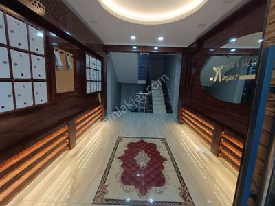 Metrobüse Yakın Kiralık 3+2 Dubleks Yabancıya Uygun