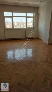 Çengelköy Altınköy 1 Sitesinde Uygun Kiralık Daıre