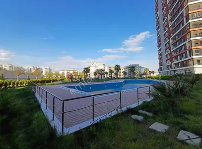 Doğru Emlaktan 7/24 Güvenlikli Havuzlu Site İçerisinde Lüx Daire