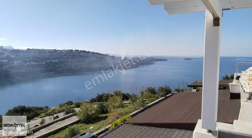 Adabükü Gültan Sitesi Özel Dekorasyonlu Satılık 4+1 Villa