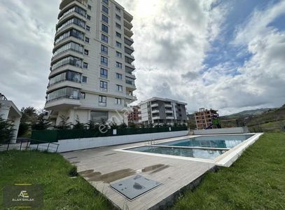 Alan Emlak; Ultra Lüks, Giyinme Odalı,havuzlu 4+1 Daire