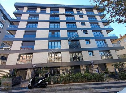 Devadan Cadde Üstü Yatırımlık Sıfır Otoparklı Lüks Binada 1.kat