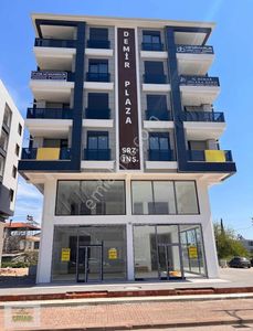 Atatürk Caddesi Üzeri Giriş Kat Ofis&büro&işyeri