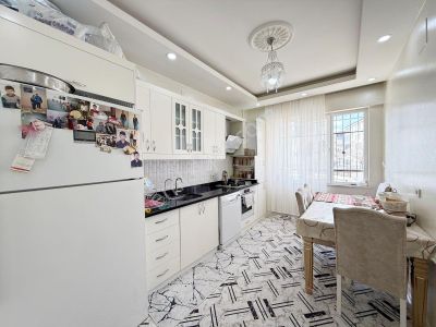 Beykent'te Pazar Yerin Yakınında Geniş Oturumlu Uygunfiyatlı 3+1