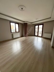 Mertcan Dan Kartal Metroya Yürüme 2+1 Arakatta - Balkonlu Fırsat Satılık