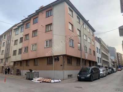 Balkan Cd. Üstünde Köşebaşı Daire