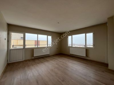 Naldöken İzban Yakını Deniz Manzaralı Ve Doğalgazlı 3+1 Kiralık