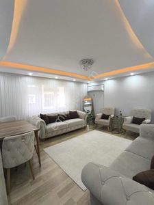 Emlak Center'dan Muradiye Mah Satılık 2+1 Kapalı Mutfaklı Daire