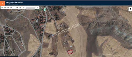 Turyap Yapracık 'tan Ayaş Tekke'de Köye Yakın 1375m² Arsa