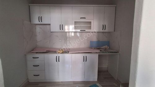 Çığır Emlak Meydan Cıvarı 2 .kat Masrafsız 3+1