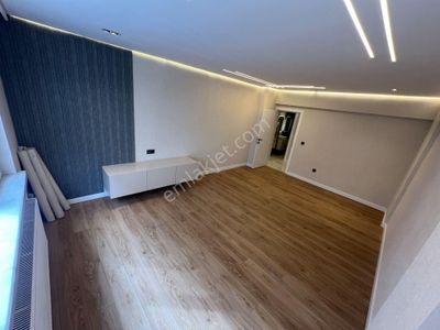 Sincan Mareşal Çakmak Mah Ön Cephe Salon Bağımsız 2.arakat Daire