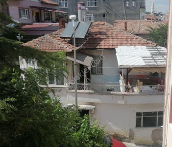 Merkezi Konumda Satılık 2 Katlı Müstakil Ev