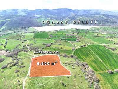 Altıeylül Akarsu Mah. 8800 M² 90 Mt Kadastral Yola Sahip Tarla