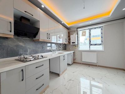 Yıldız'dan Okullar Bölgesinde Kuruş Masrafsız Çift Balkonlu 3+1!