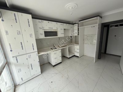 Gordion Emlak'tan Mehmet Akif Mahallesi 2+1 Full Yapılı 0 Daire