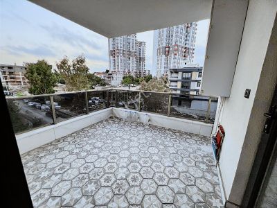 Alaçam Caddesi'ne Cephe Lüks 2 + 1