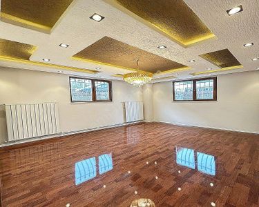 Ana Caddeye Çok Yakın Cam Seviyesi Yüksek Masrafsız 2+1 Satılık Daire