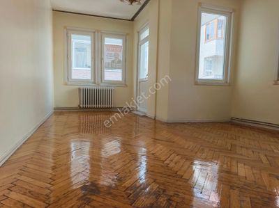 Küçük Çamlıca Mahallesi' Nde Bulgurlu Metrosu' Na 300 Metre, 2+1 Kiralık