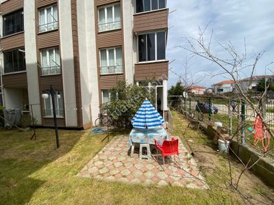 Karasu Çiğdem Emlaktan...müstakil Bahçeli & Kombili Geniş M2 1+1