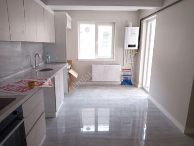 Sıfır Arakat Kiralık Daire Asansörlü Ebeveyn Banyolu Geniş