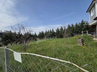 Haydar Emlaktan B.evlerde 167 M2 Netsu,d.gaz,elektrik,alt Yapı Villa Arsası