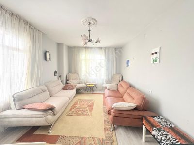 Prestij'den Cumhuriyet'te Sosyete Civarı 3+1 Daire