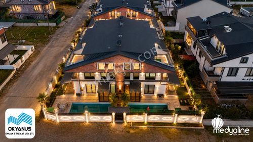 Sakarya Kocaali'de Havuzlu Jakuzili 3+1 Satılık Villa