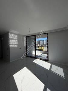 Cumhuriyet Mahallesi Bulvar Üzerinde 2+1